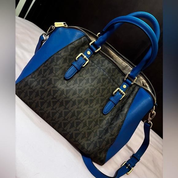 Authentic Michael Kors bag - Picture 2 of 3